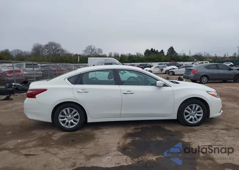 2018 Nissan Altima 2.5 S z USA, uszkodzony, nr VIN 1N4AL3AP2JC161576